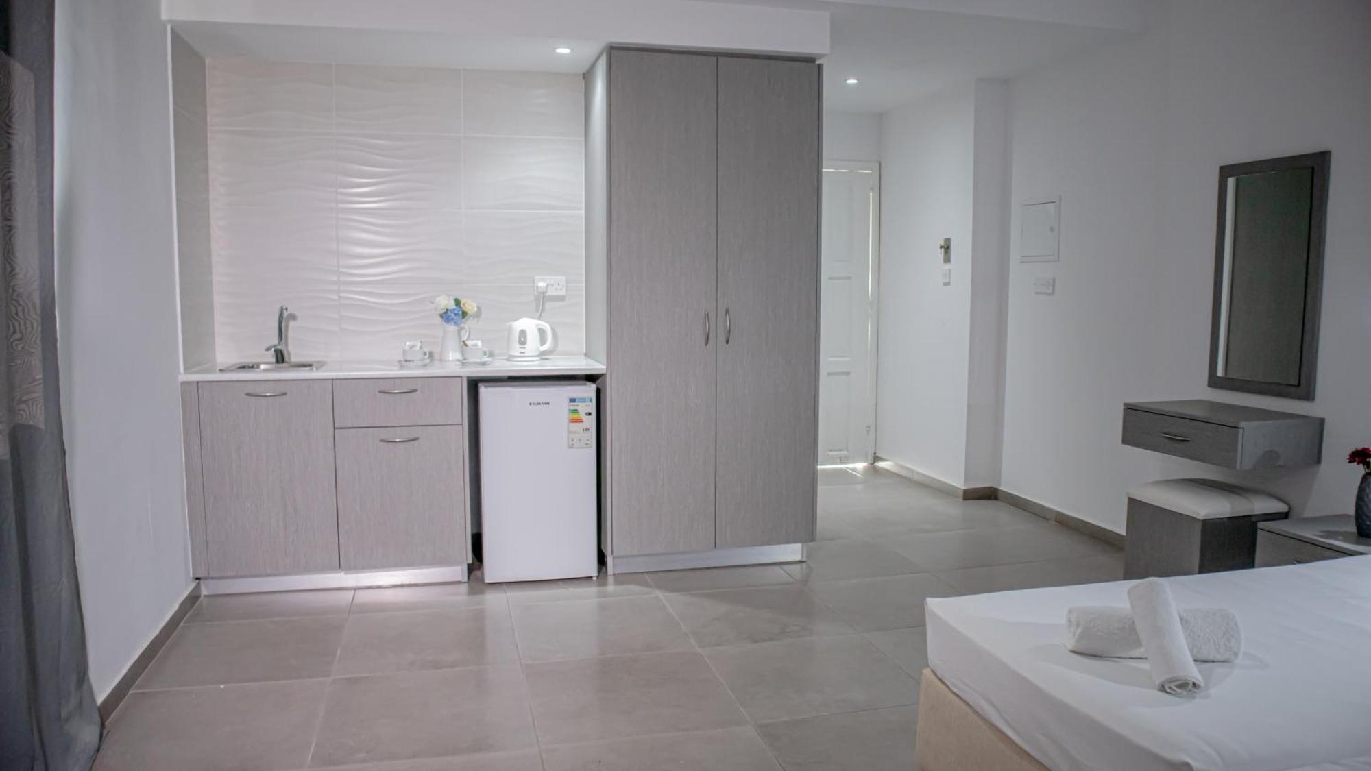 Aparthotel Windmills Protaras